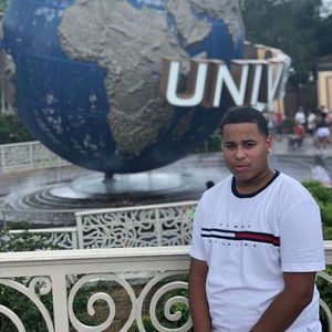 Meet your Posher, Diego